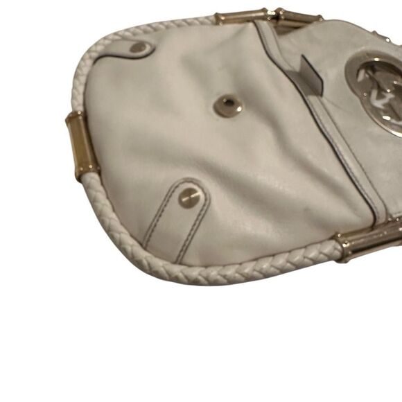 Gucci Cream Leather Britt Shoulder Bag with Gold Hardware - Picture 7 of 16